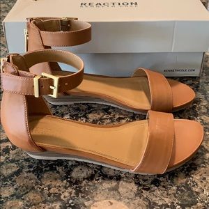 Kenneth Cole reaction Great Race sandal.